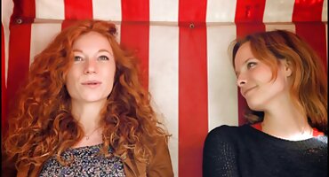 sex viet nam học sinh BandugUgan có sinh viên đeo kính trong studio. phim sex mỹ đen